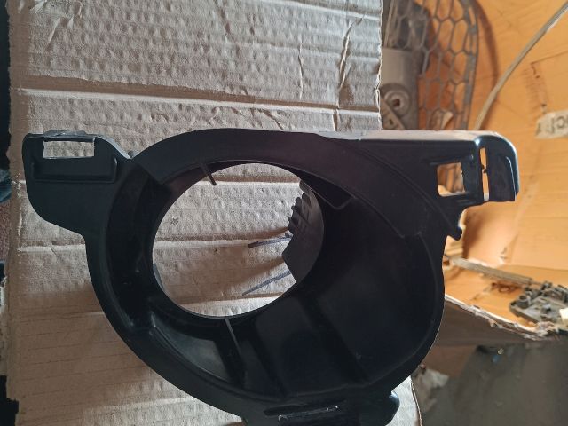 bontott DACIA DOKKER Jobb Ködfényszóró Lámpakeret