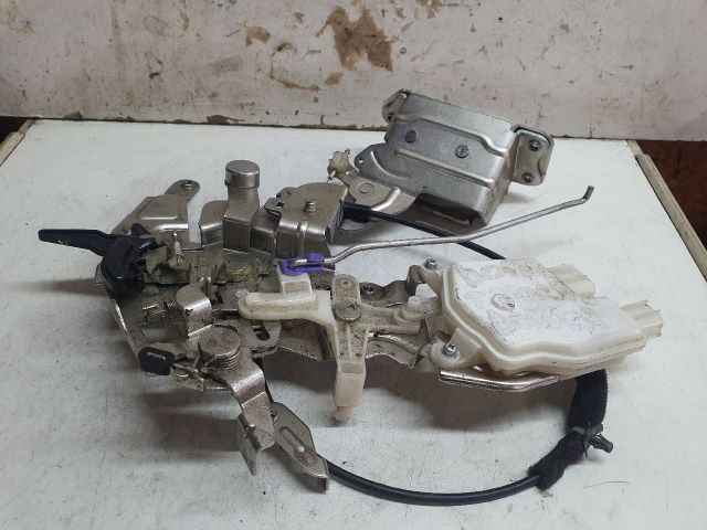 bontott DACIA DOKKER Jobb Tolóajtó Zárszerkezet