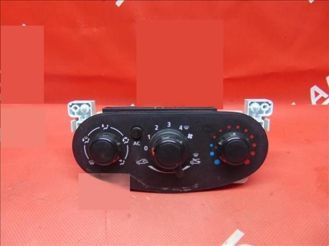 bontott DACIA DOKKER Klíma Kapcsoló