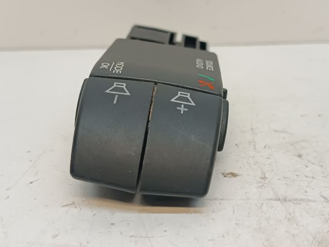 bontott DACIA DOKKER Rádió / CD Kapcsoló