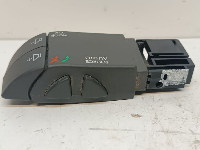 bontott DACIA DOKKER Rádió / CD Kapcsoló