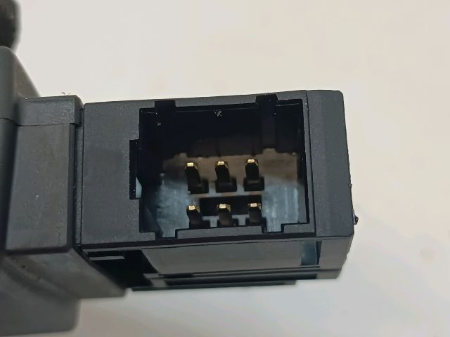 bontott DACIA DOKKER Rádió / CD Kapcsoló