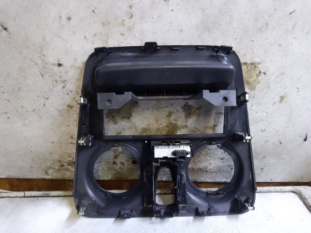 bontott DACIA DOKKER Rádió / CD Keret