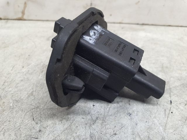 bontott DACIA DOKKER Tolóajtó Érintkező