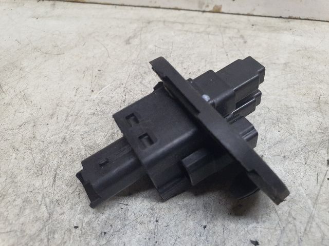 bontott DACIA DOKKER Tolóajtó Érintkező