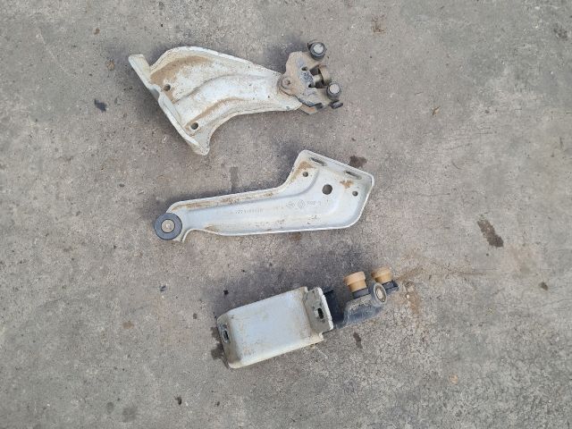 bontott DACIA DOKKER Tolóajtó Sín Görgő Szett