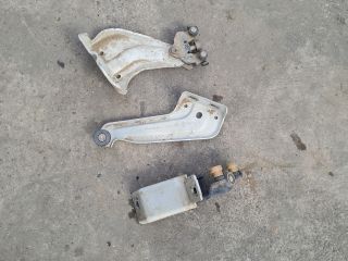 bontott DACIA DOKKER Tolóajtó Sín Görgő Szett