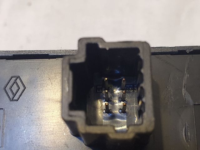 bontott DACIA DOKKER Vészvillogó Kapcsoló