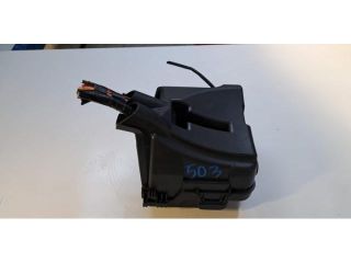 bontott DACIA DUSTER Biztosítéktábla Motortér