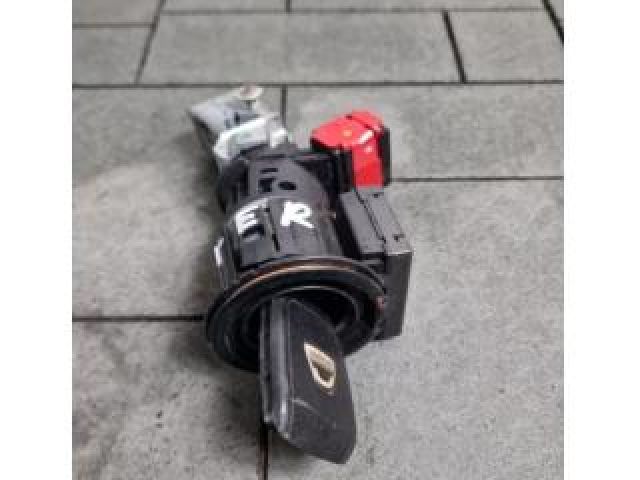 bontott DACIA DUSTER Gyújtáskapcsoló