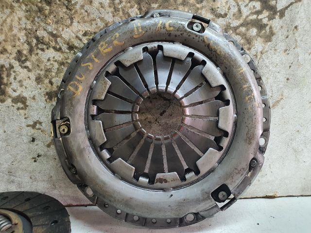 bontott DACIA DUSTER Kuplung Szett (Szerkezet, Tárcsa)