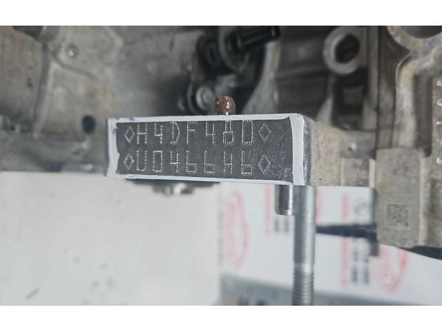 bontott DACIA DUSTER Motor (Fűzött blokk hengerfejjel)