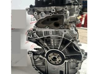 bontott DACIA DUSTER Motor (Fűzött blokk hengerfejjel)