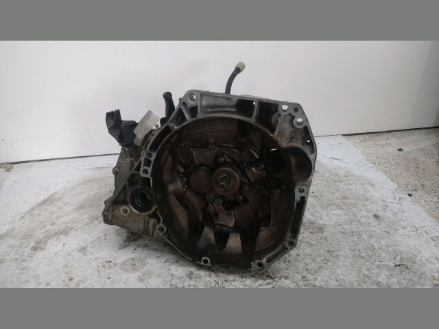 bontott DACIA DUSTER Váltó (Mechanikus)