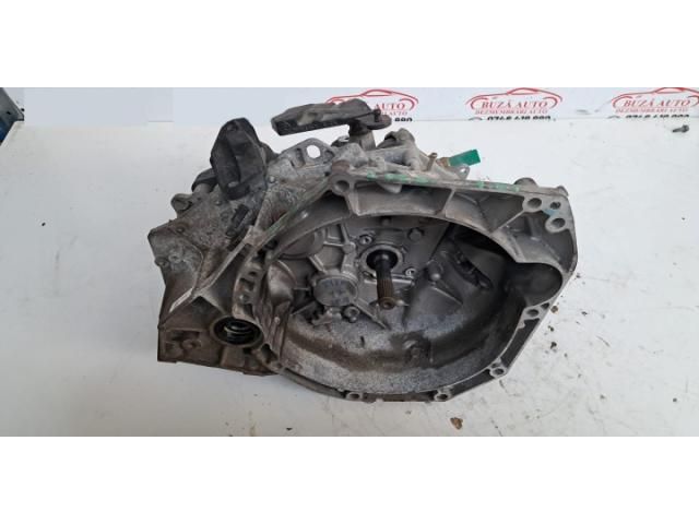 bontott DACIA DUSTER Váltó (Mechanikus)