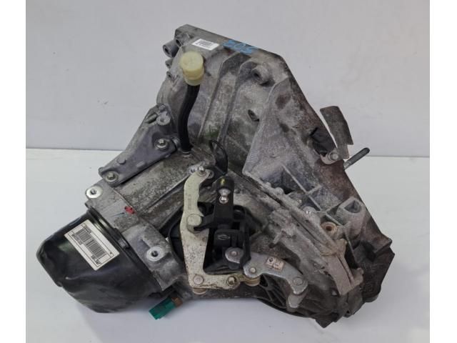 bontott DACIA DUSTER Váltó (Mechanikus)