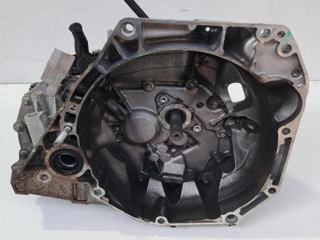 bontott DACIA DUSTER Váltó (Mechanikus)