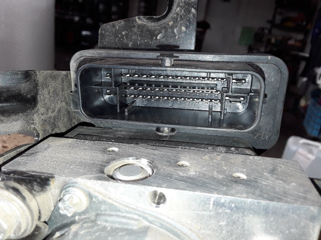 bontott DACIA DUSTER ABS Kocka