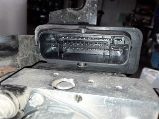 bontott DACIA DUSTER ABS Kocka