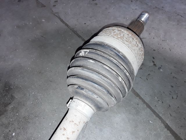 bontott DACIA DUSTER Bal Féltengely