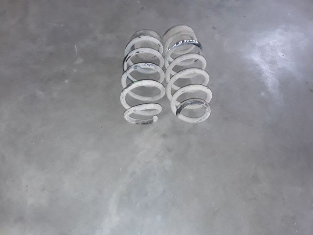 bontott DACIA DUSTER Hátsó Rugó Pár