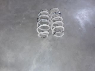 bontott DACIA DUSTER Hátsó Rugó Pár