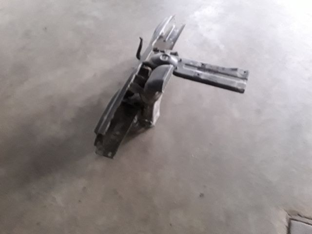 bontott DACIA DUSTER Homlokfal (Üres lemez)