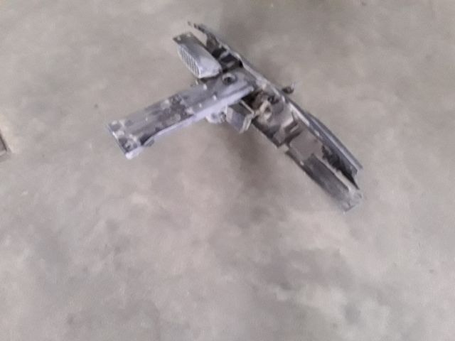 bontott DACIA DUSTER Homlokfal (Üres lemez)