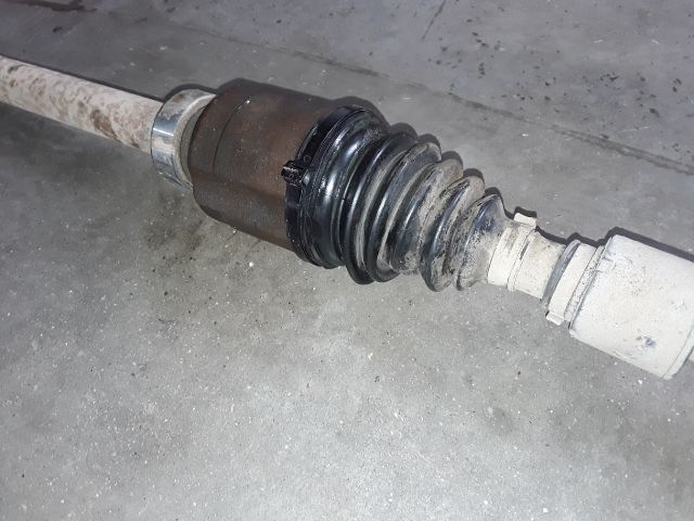 bontott DACIA DUSTER Jobb Féltengely