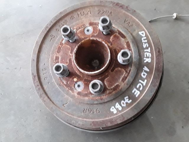 bontott DACIA DUSTER Jobb hátsó Kerékagy