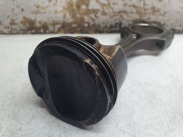 bontott DACIA DUSTER Dugattyú és Hajtókar