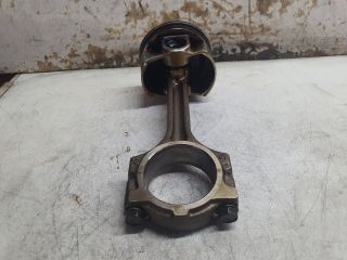 bontott DACIA DUSTER Dugattyú és Hajtókar