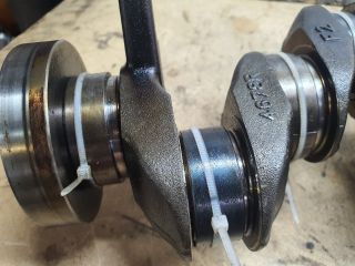 bontott DACIA DUSTER Főtengely Csapágysorral