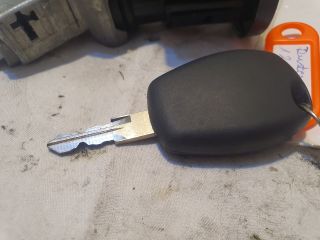 bontott DACIA DUSTER Gyújtáskapcsoló Házzal