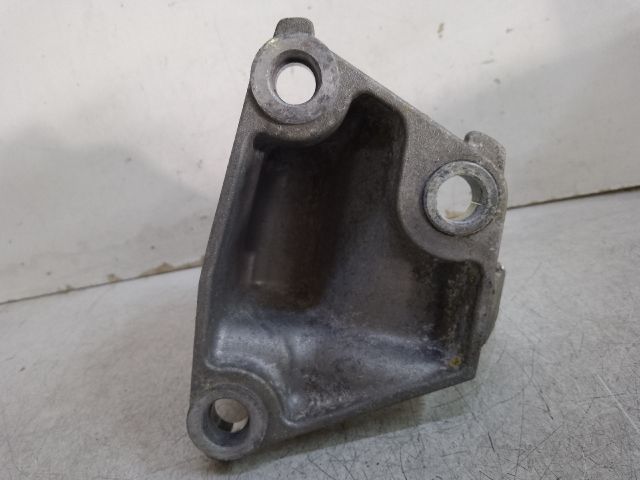 bontott DACIA DUSTER Motor Tartó Bak (Fém)