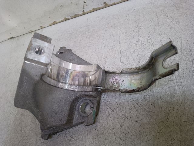 bontott DACIA DUSTER Motor Tartó Bak (Fém)