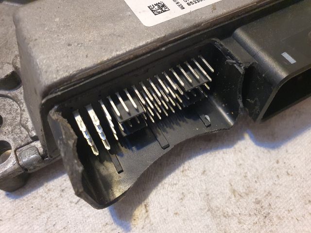 bontott DACIA DUSTER Motorvezérlő