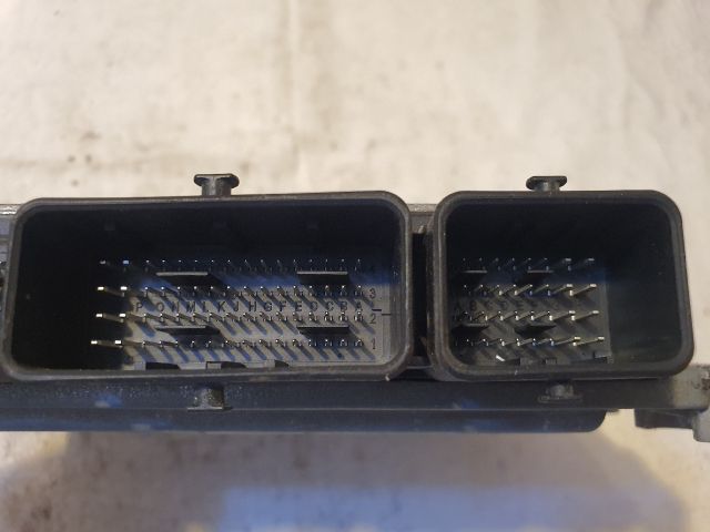 bontott DACIA DUSTER Motorvezérlő