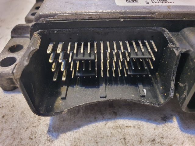 bontott DACIA DUSTER Motorvezérlő