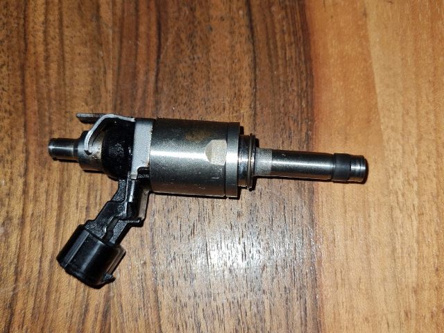 bontott DACIA DUSTER Porlasztó (1 db)