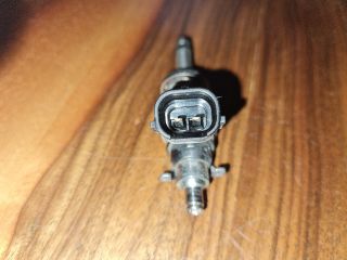 bontott DACIA DUSTER Porlasztó (1 db)