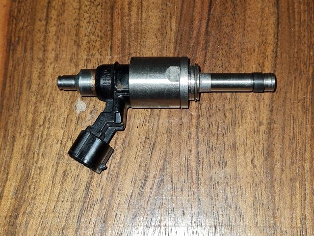 bontott DACIA DUSTER Porlasztó (1 db)