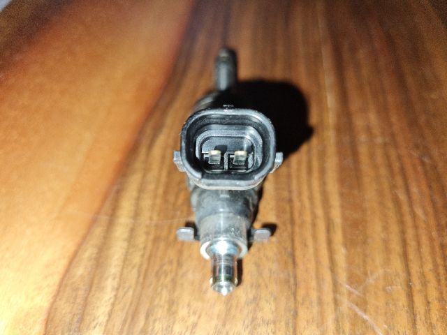 bontott DACIA DUSTER Porlasztó (1 db)