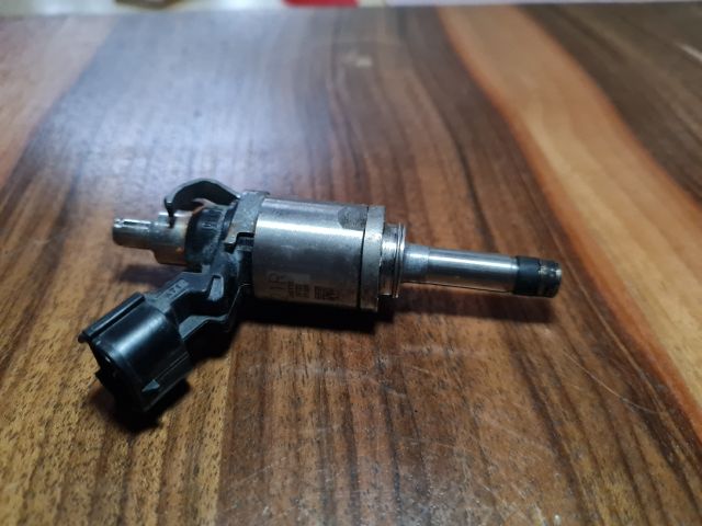 bontott DACIA DUSTER Porlasztó (1 db)