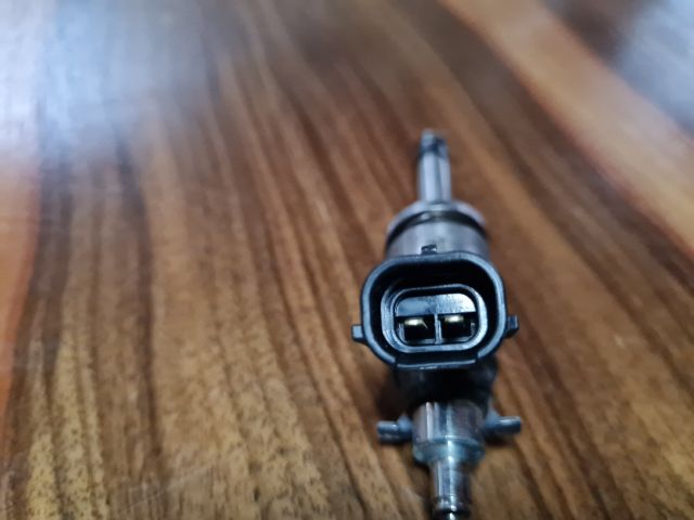 bontott DACIA DUSTER Porlasztó (1 db)