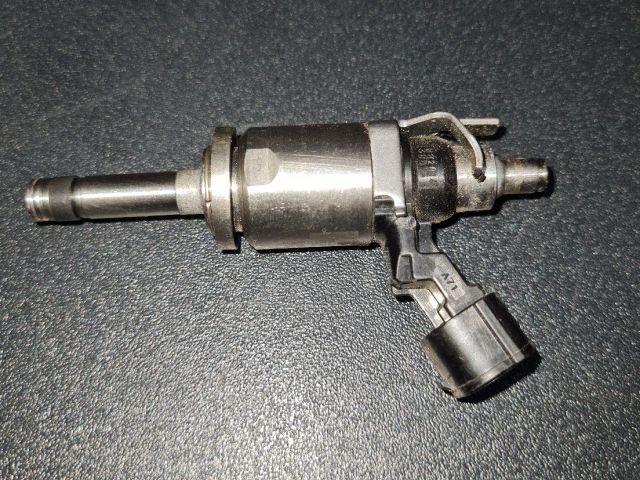 bontott DACIA DUSTER Porlasztó (1 db)