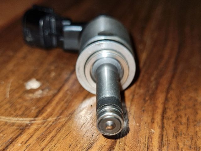 bontott DACIA DUSTER Porlasztó (1 db)