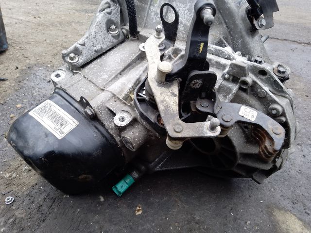 bontott DACIA DUSTER Váltó (Mechanikus)