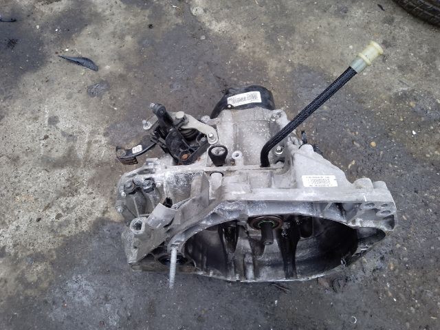 bontott DACIA DUSTER Váltó (Mechanikus)