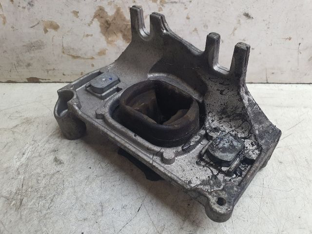 bontott DACIA DUSTER Váltó Tartó Bak (Pozíciófüggetlen)